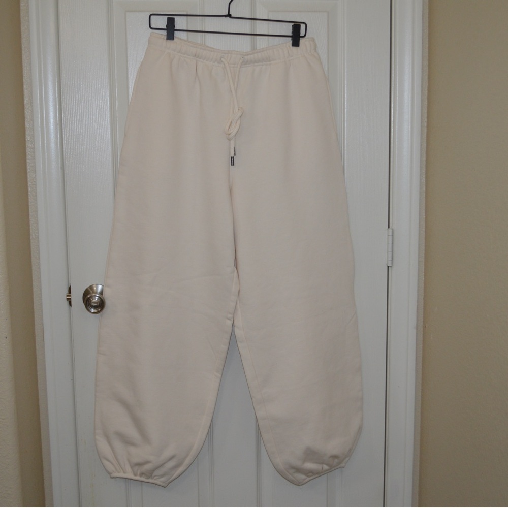 KBB by KAHLANA Women's High-Rise Straight Leg 'The Dwayne Sweats' - Cream M - Picture 3 of 10